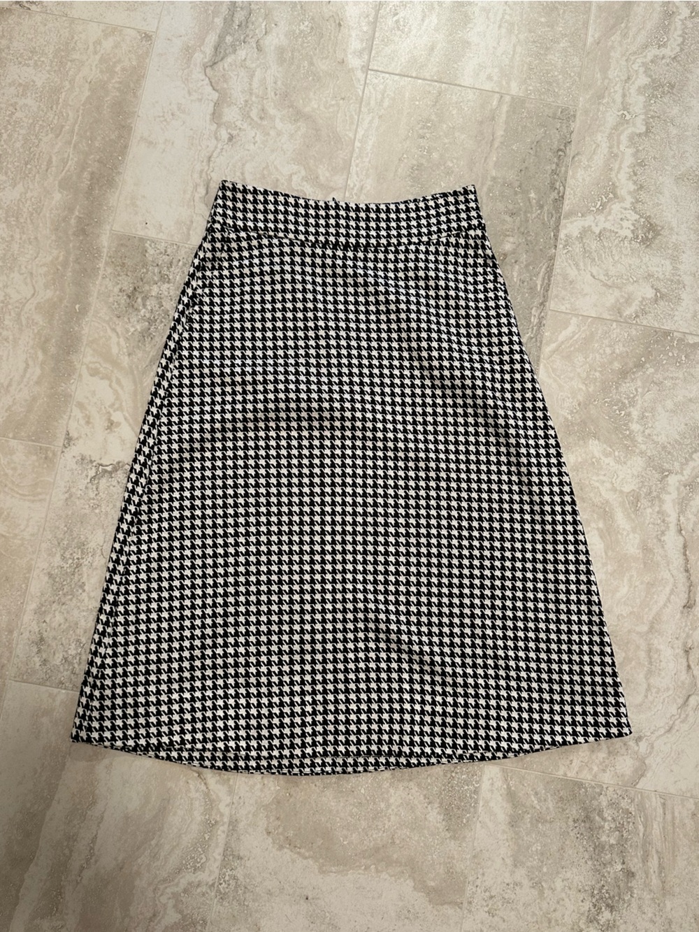 CAbi Black & White Houndstooth Pencil Skirt